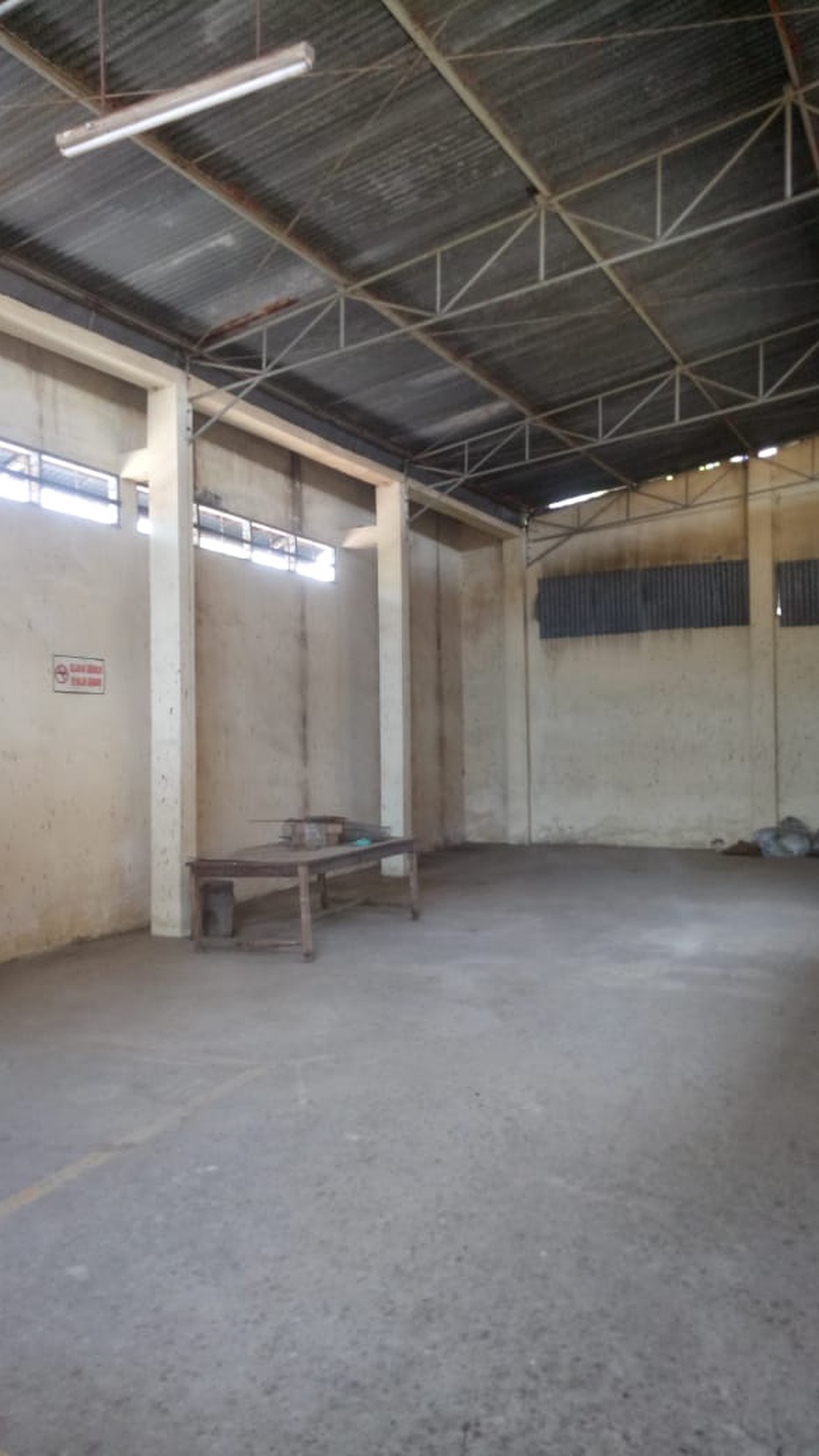 Huge potential for this warehouse/land for sale direct access on the Singaraja main road