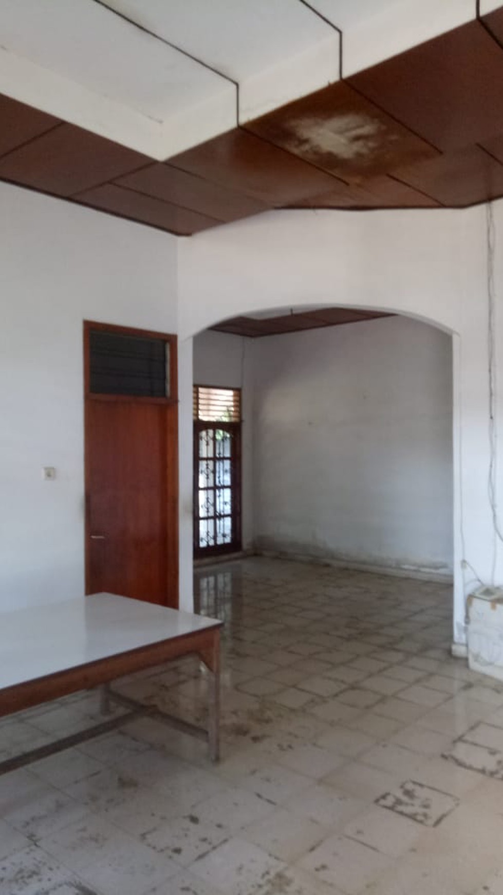 Huge potential for this warehouse/land for sale direct access on the Singaraja main road