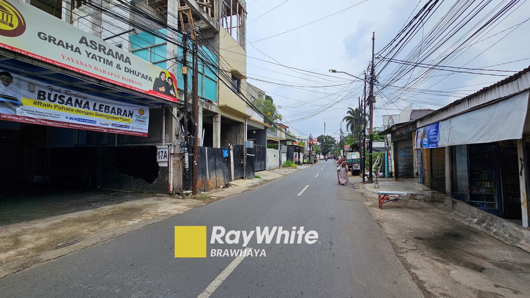 Rumah di Mampang Prapatan VIII, Jakarta Selatan, di hook, 2 km ke tol dalam kota 