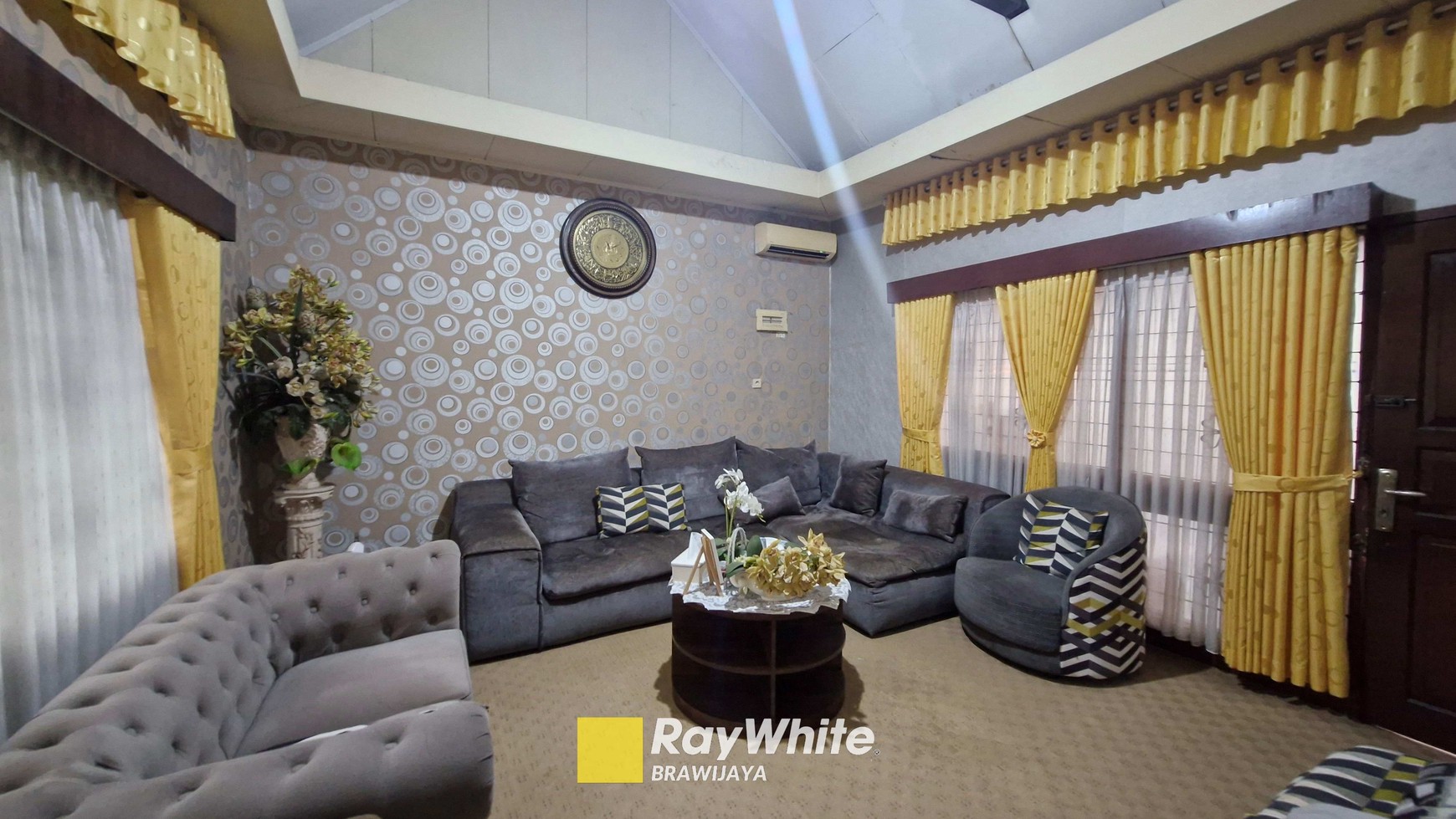 Rumah di Mampang Prapatan VIII, Jakarta Selatan, di hook, 2 km ke tol dalam kota 