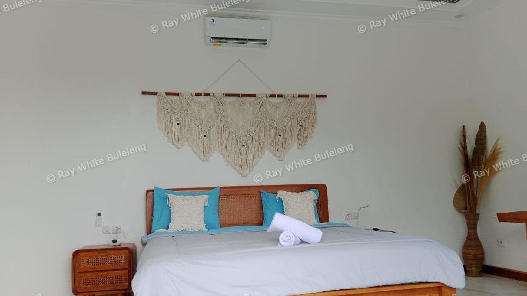 Super Ocean View Villa For Sale in Lovina