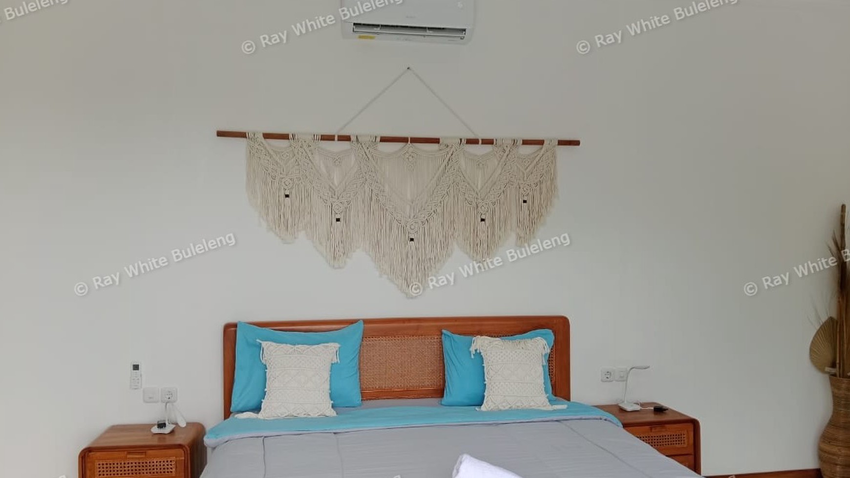 Super Ocean View Villa For Sale in Lovina
