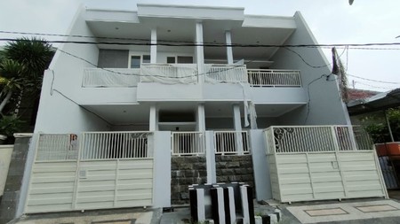 DI Jual RUMAH KEMBAR (2 RUMAH) Modern minimalis di Sutorejo tengah, Surabaya Timur