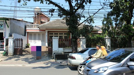 Tanah Saja Bonus Rumah Tinggal  Luas 960m2 di Ciracas Jakarta Timur 