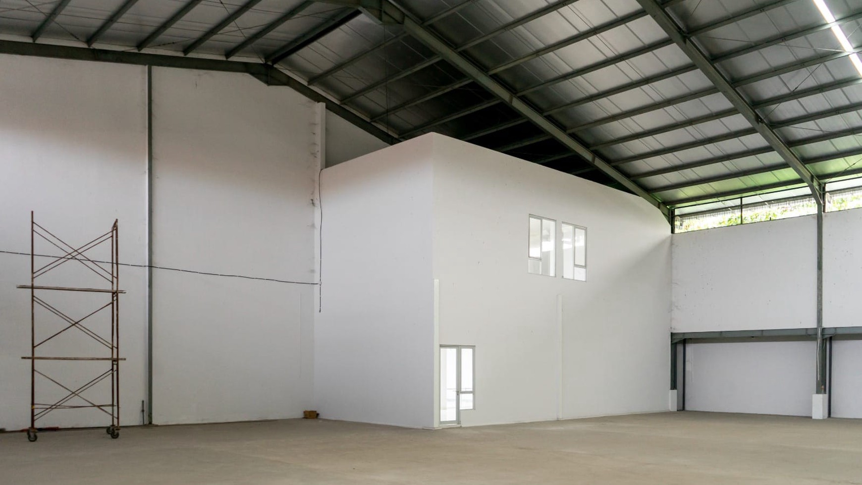 Dijual Gudang Luas 3000m² di Tambak Sawah, Siap Pakai & Strategis