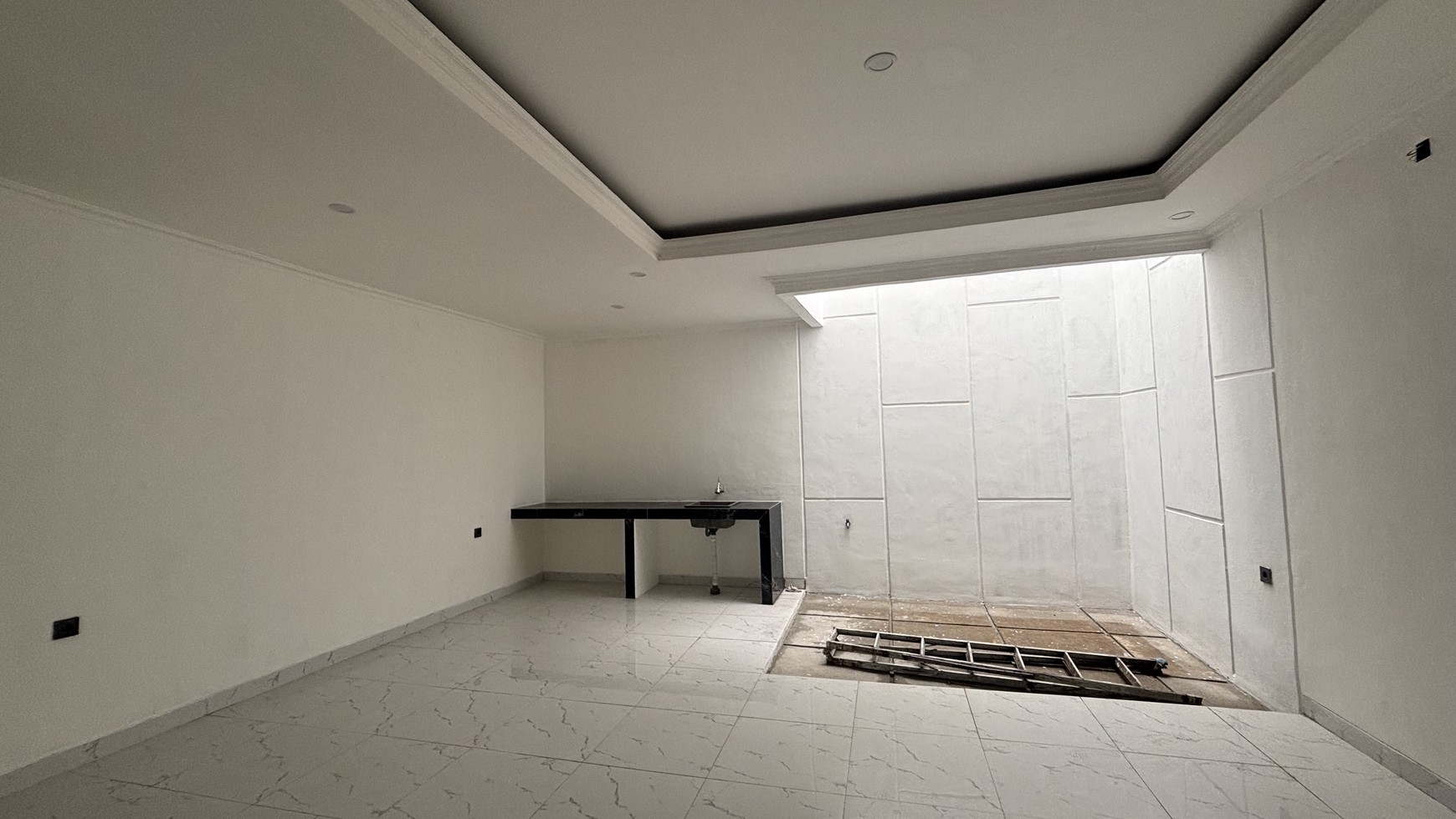 Rumah Kokoh 3 Lantai, Rapi Siap Huni Full Renovasi di Kota Wisata Cibubur