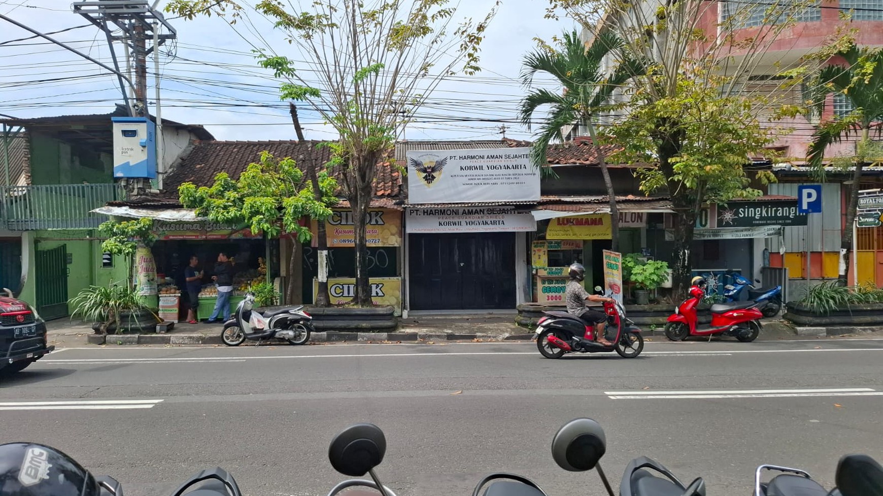 Tanah Luas 1600 Meter Persegi Lokasi Premium di Jalan Kusumanegara Yogyakarta
