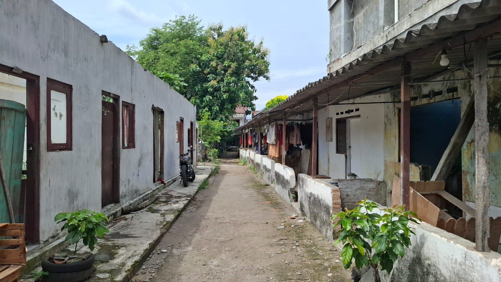 Tanah Luas 1600 Meter Persegi Lokasi Premium di Jalan Kusumanegara Yogyakarta