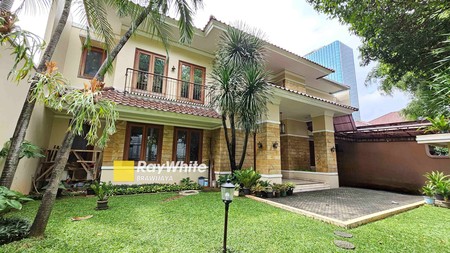 Rumah di Jalan Wijaya, Kebayoran Baru, Jakarta Selatan, 2 km ke stasiun MRT Blok M