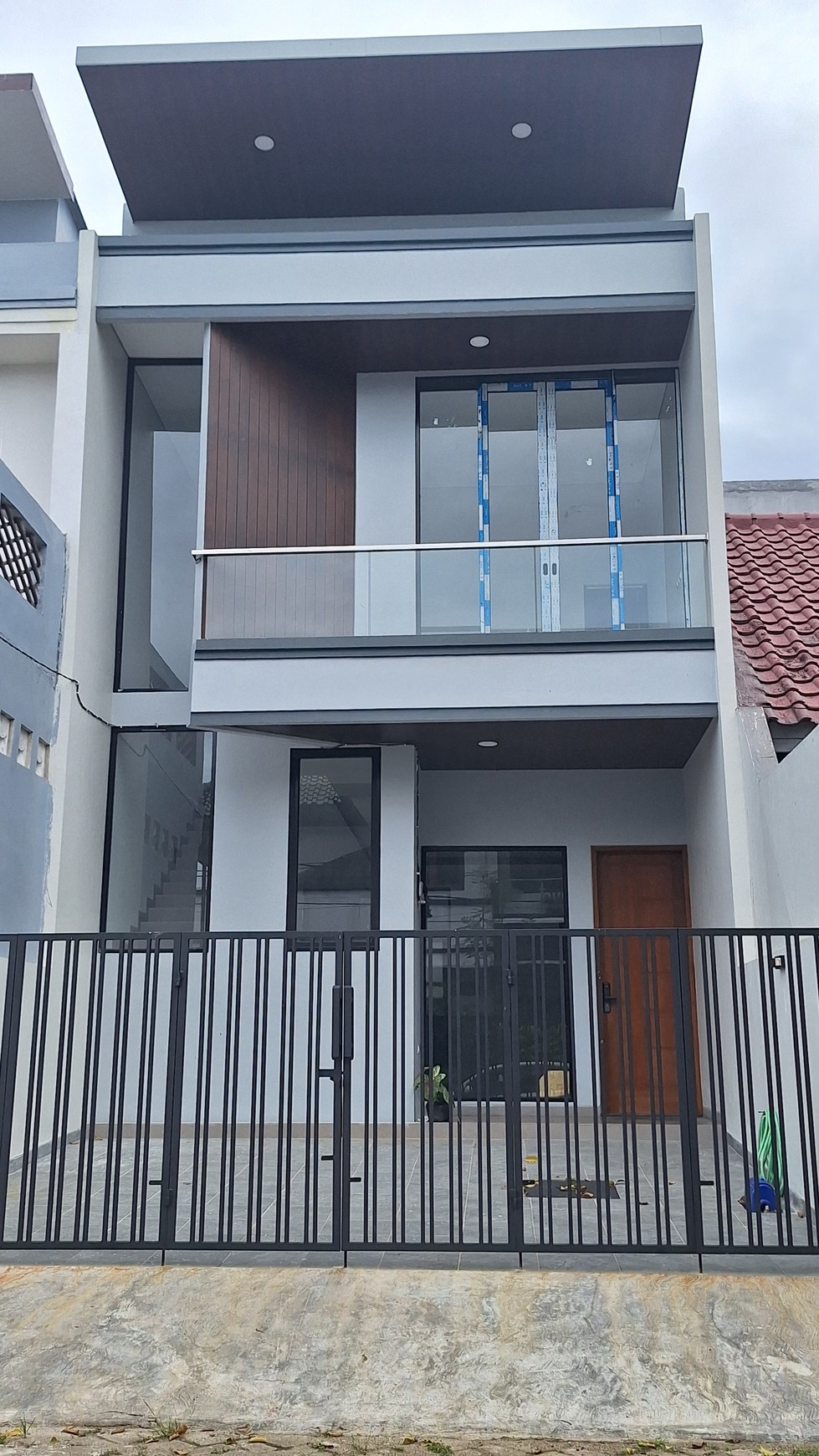 Rumah Baru Villa Melati Mas Serpong Tangerang Selatan, Row Jalan Lebar, Cluster Terdepan Strategis Siap Huni