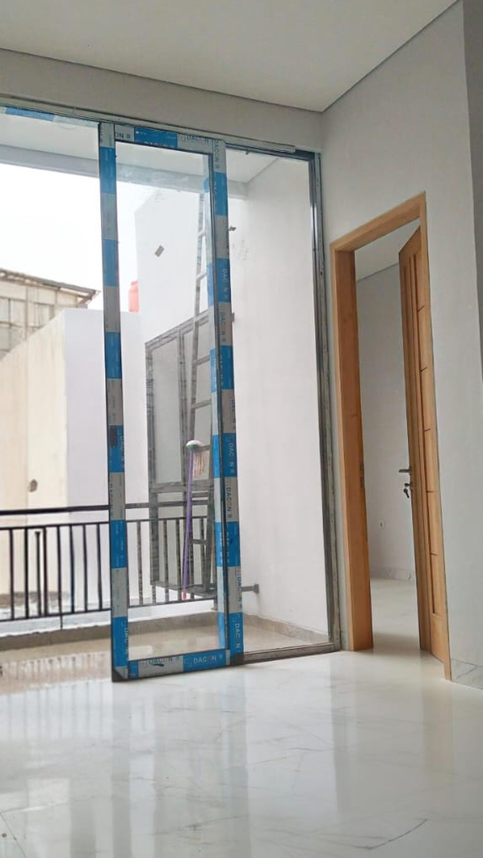 Rumah Baru Villa Melati Mas Serpong Tangerang Selatan, Row Jalan Lebar, Cluster Terdepan Strategis Siap Huni