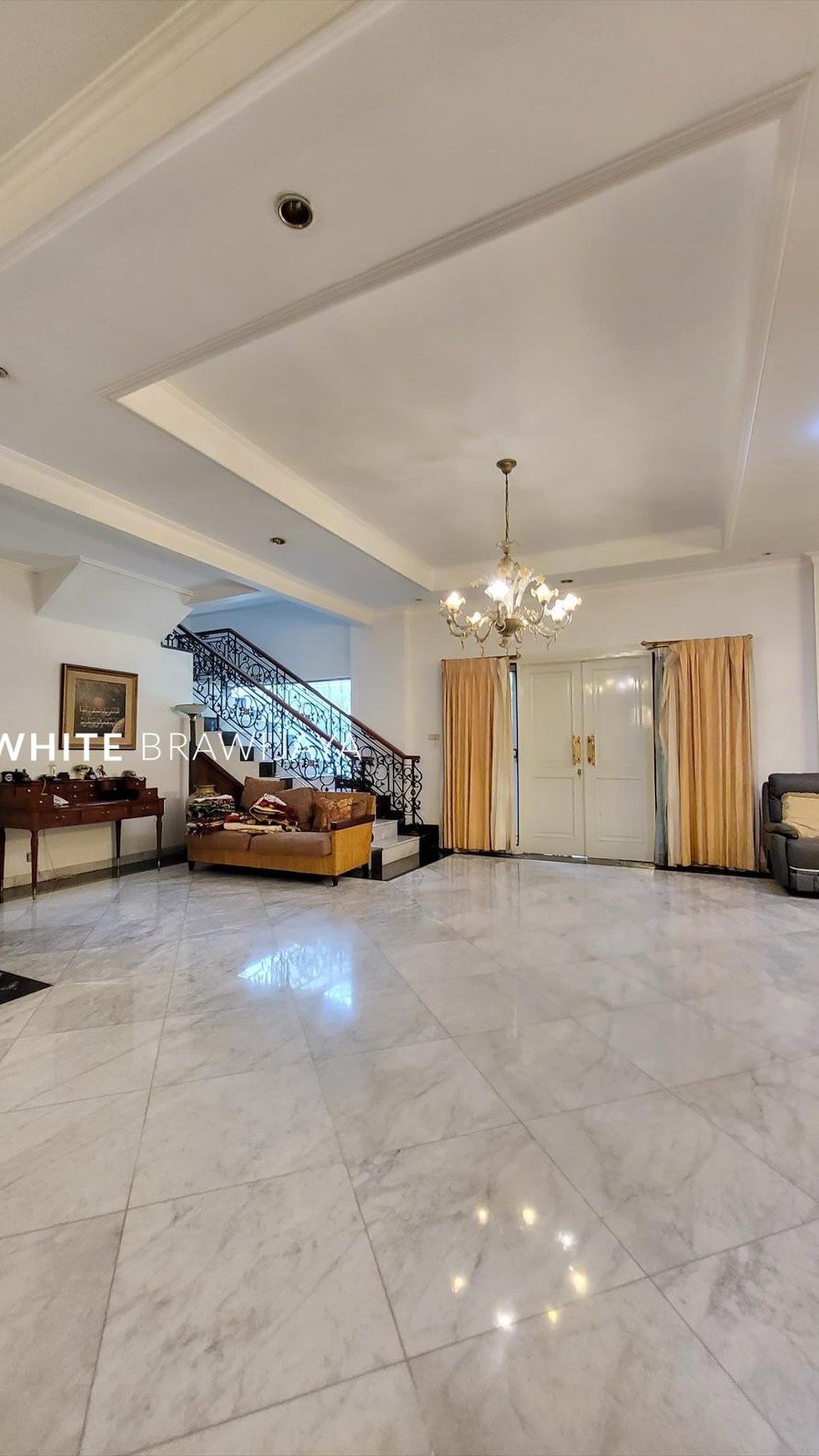 Rumah Siap Huni Lingkungan Tenang Lokasi Strategis Area Kebayoran Baru