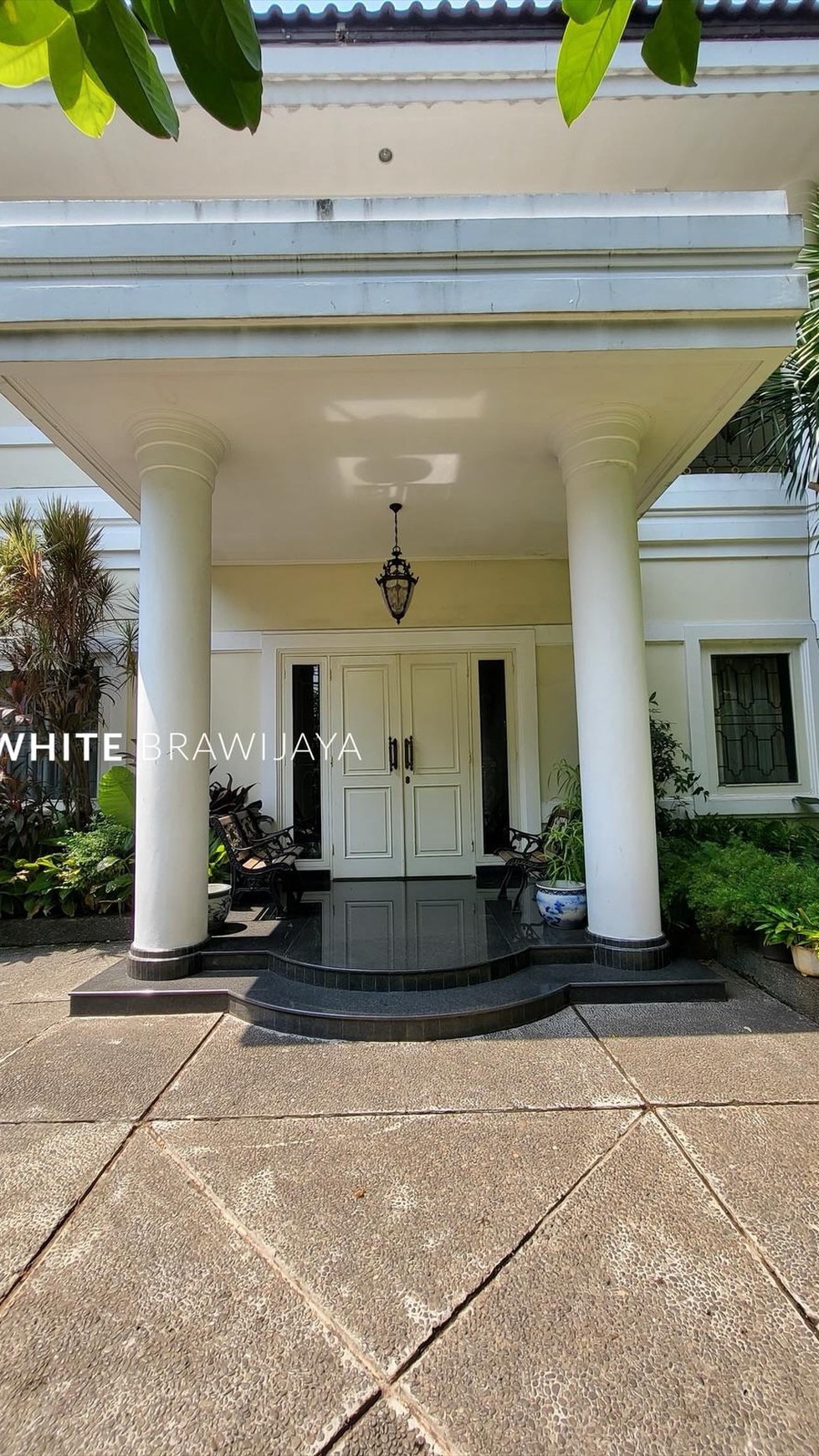 Rumah Siap Huni Lingkungan Tenang Lokasi Strategis Area Kebayoran Baru