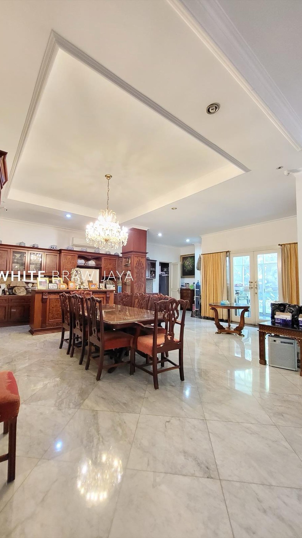 Rumah Siap Huni Lingkungan Tenang Lokasi Strategis Area Kebayoran Baru