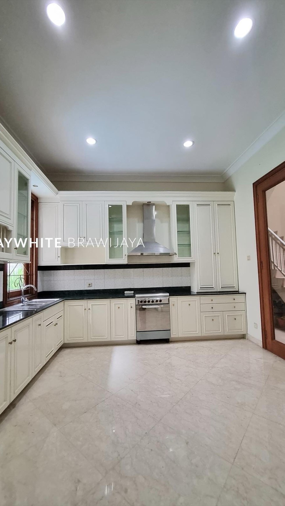 Rumah Siap Huni Area Wijaya Kebayoran Baru