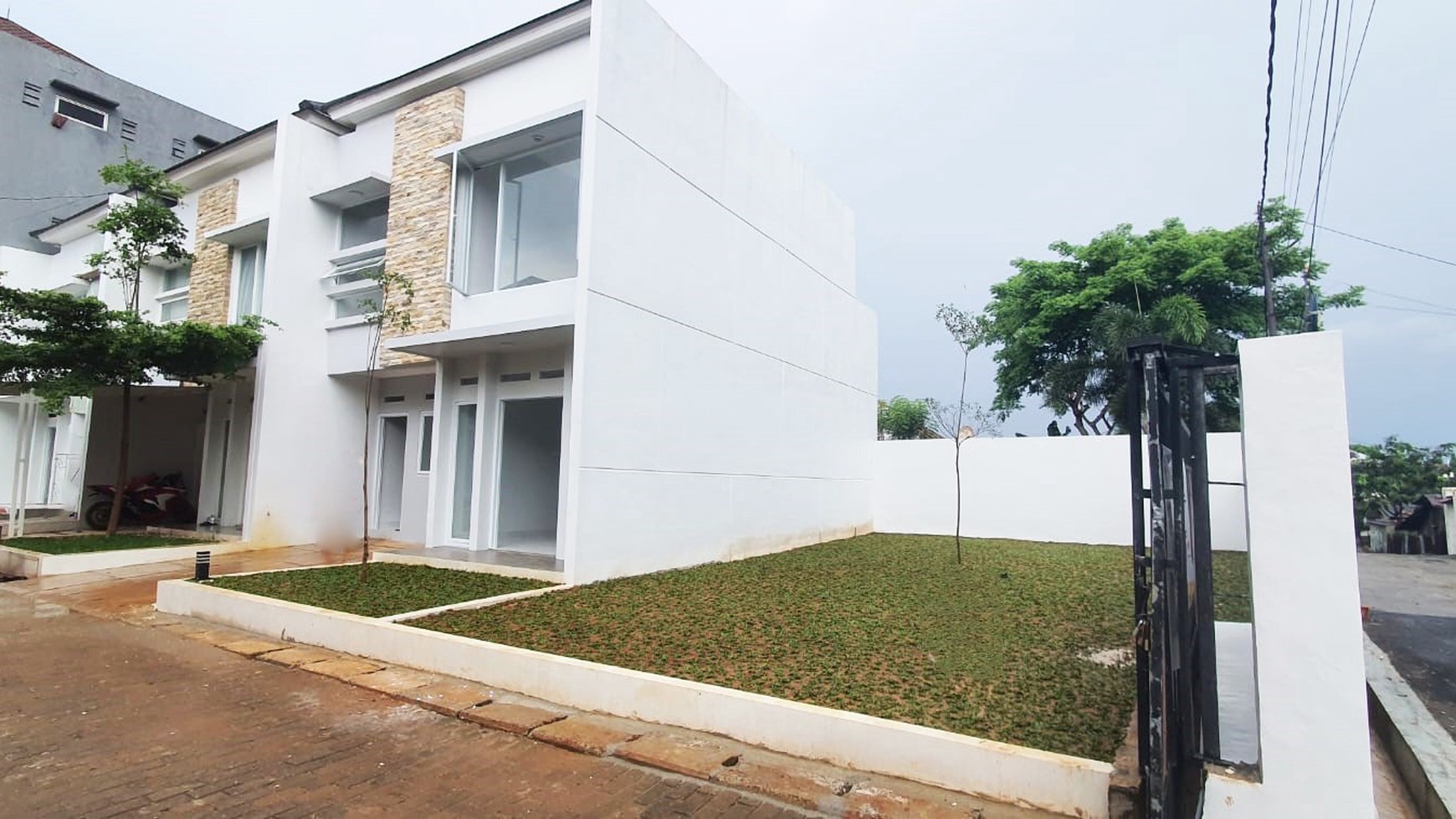 Rumah Ready Siap Huni Dekat Dari Toll JORR, Halte Busway, Stasiun KRL dan MRT