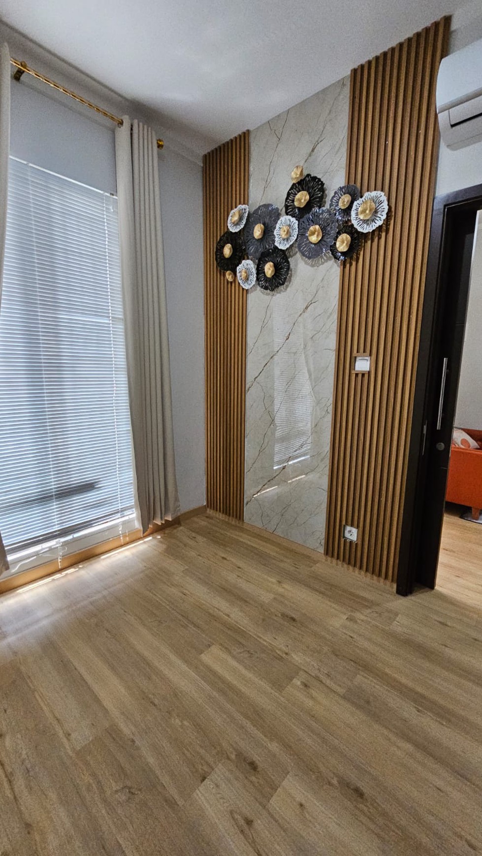 Rumah mewah,lokasi sangat strategis di Graha Raya Tangerang Selatan