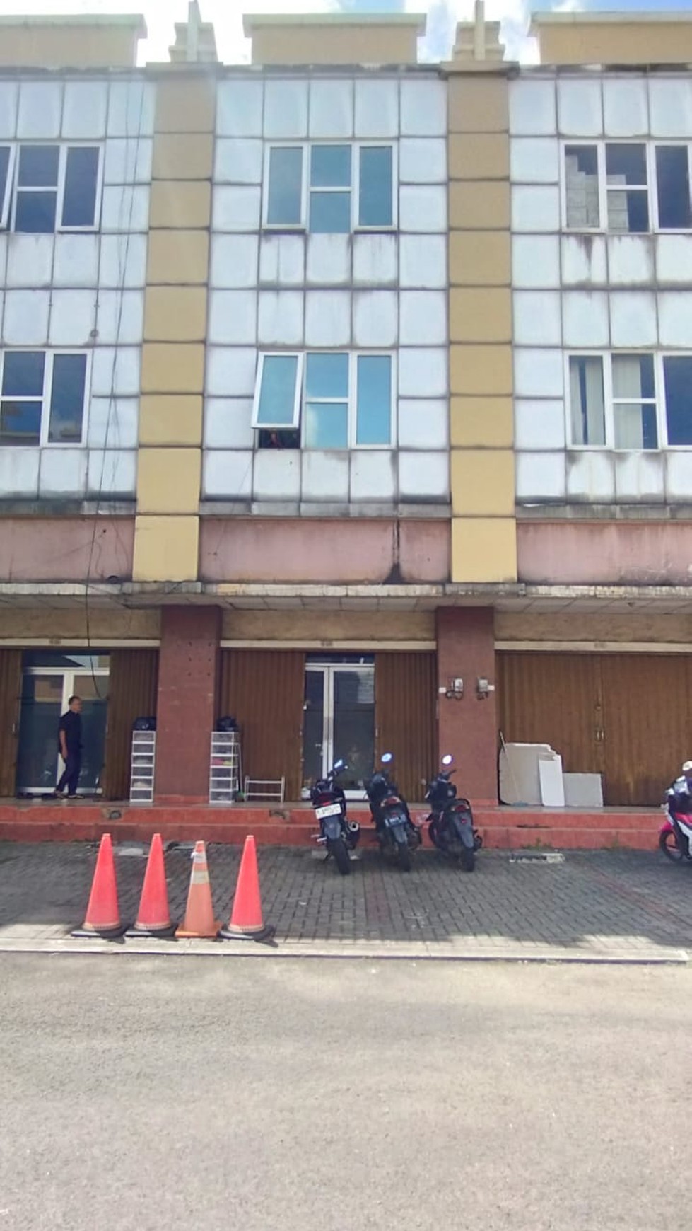 Hanya 1.8 M dijual ruko termurah BU Polll boleh cek ruko sebelah Golden Boulevard BSD City