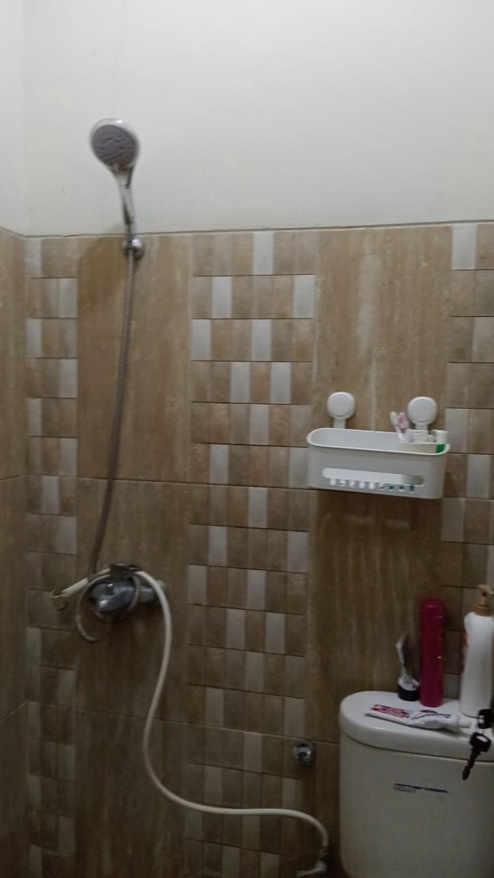 Dijual rumah graha raya cluster valencia 1 pakujaya tangerang selatan strategis siap huni