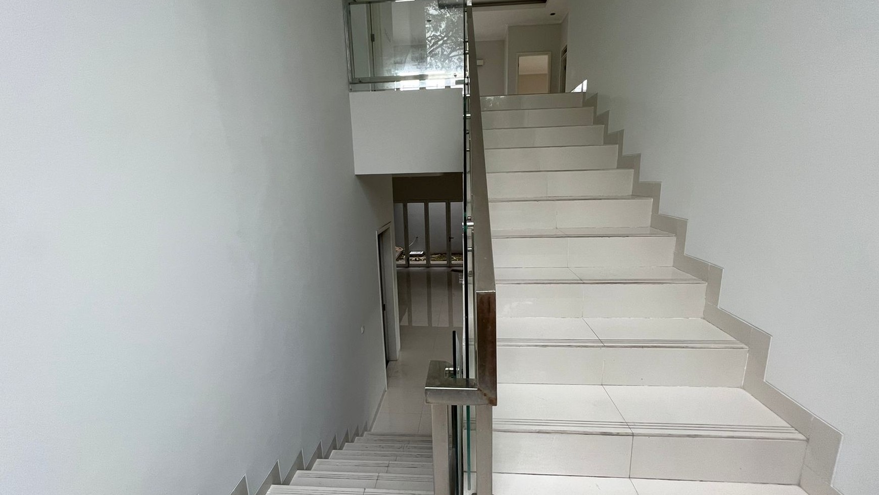 Dijual cepat de latinos cluster de rio bsd city strategis tengah kota dekat tol siap huni