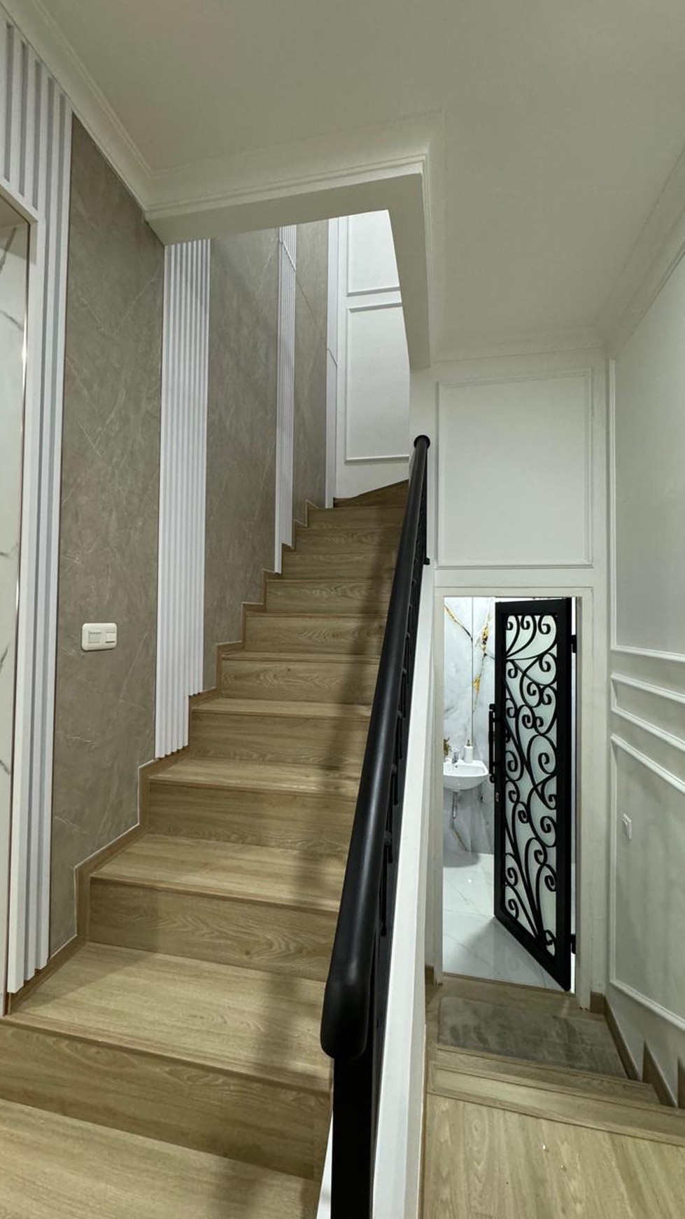 Dijual rumah de latinos cluster lavintage bsd city fengsui bagus timur