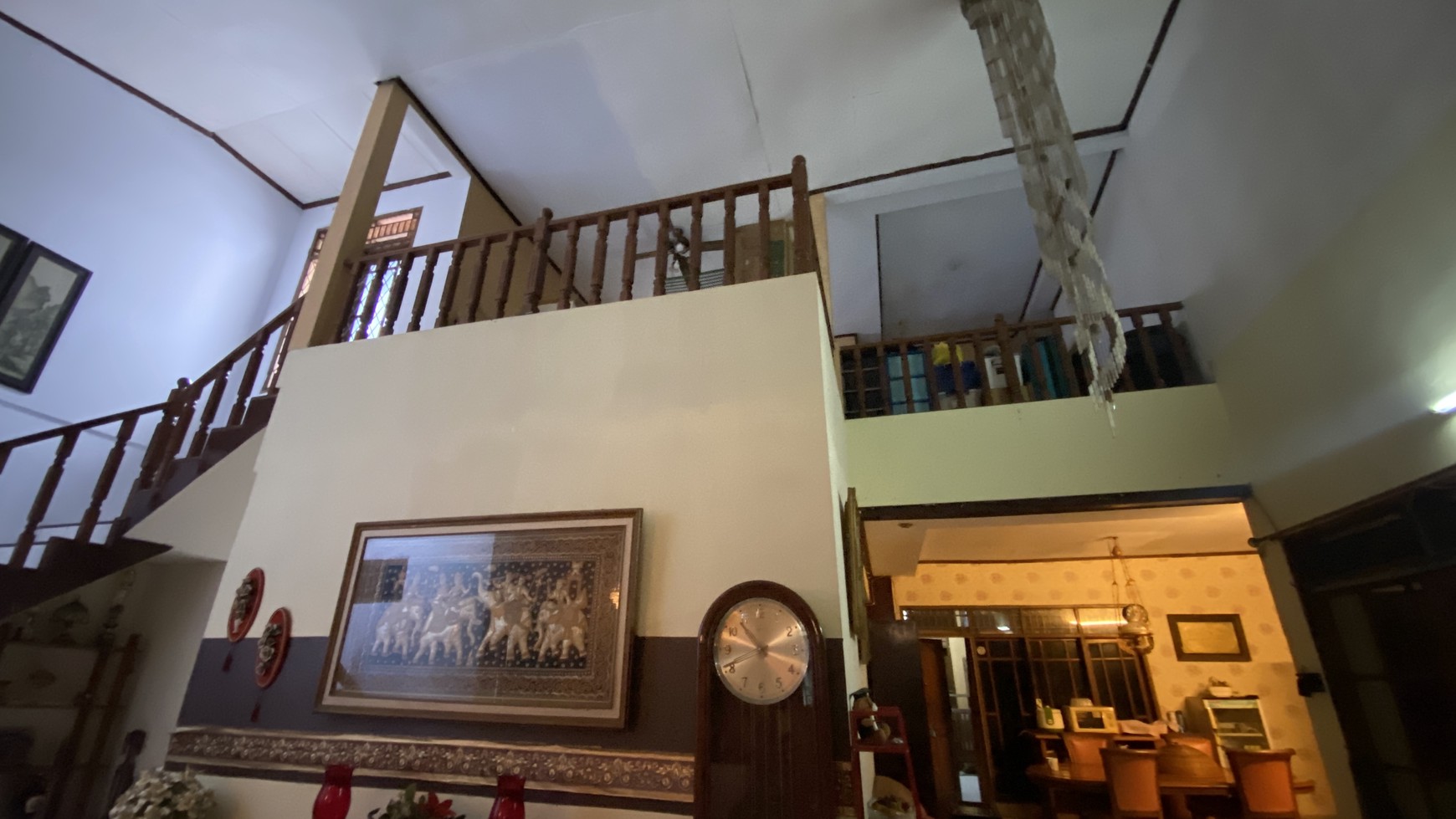 RUMAH COCOK UNTUK USAHA RESTO, KLINIK ATAU KANTOR DI SENOPATI AREA