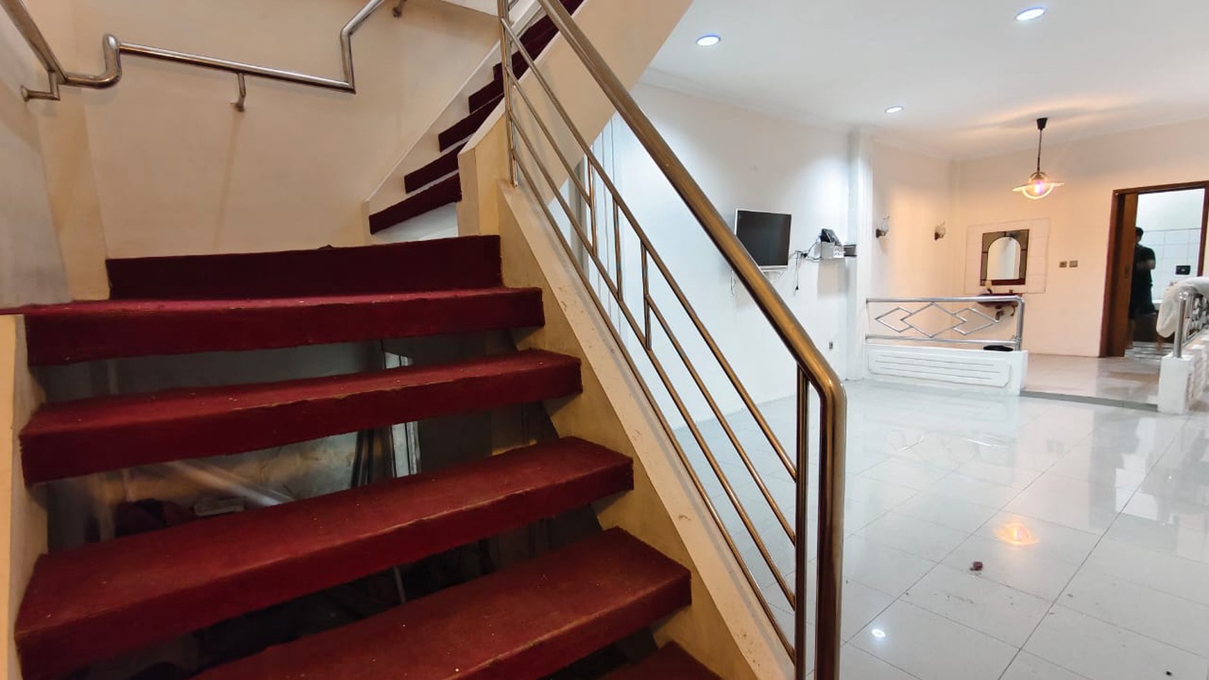 Dijual Rumah Mewah Full Furnish Harga Obral di Waru, Sidoarjo