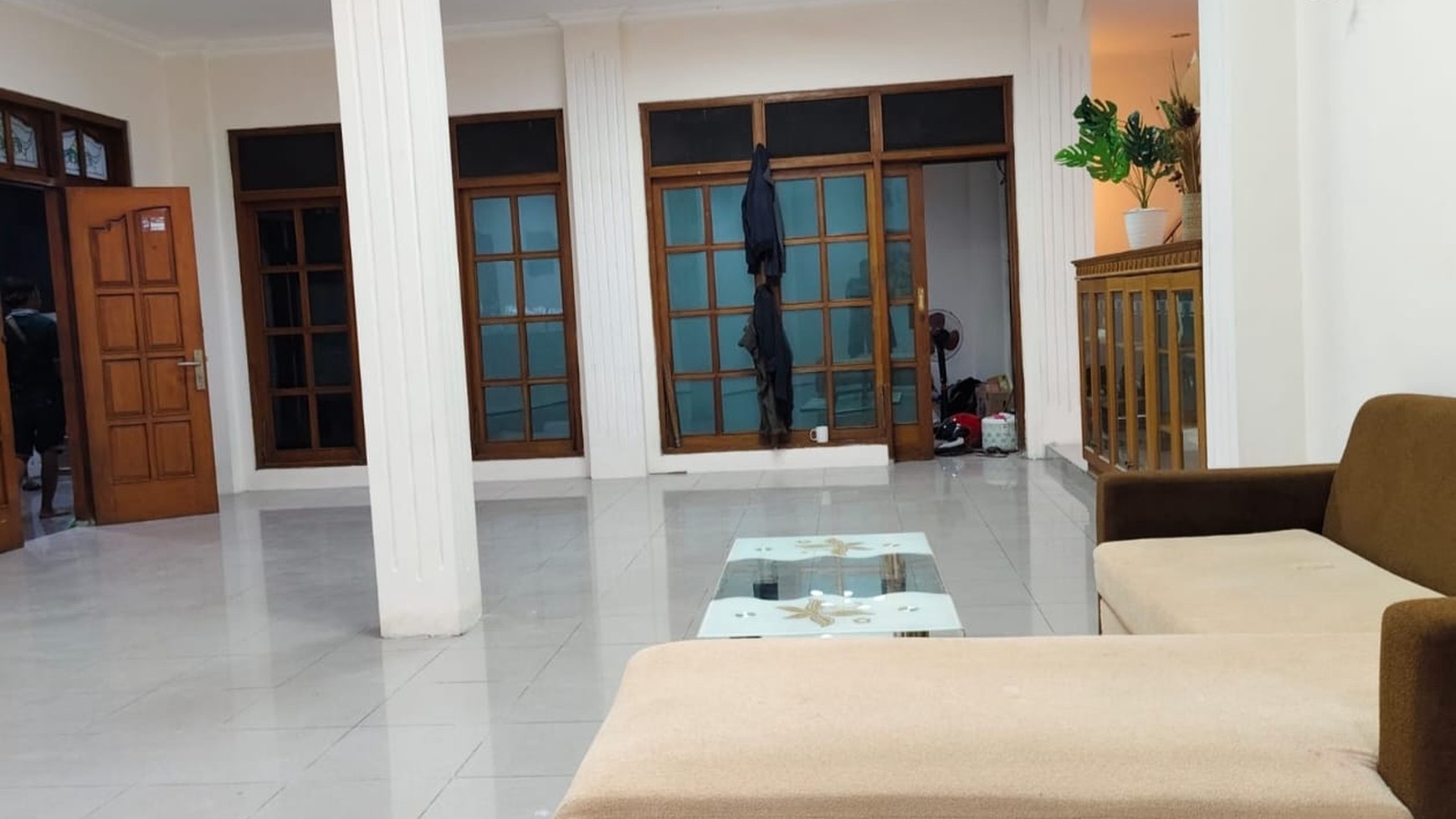 Dijual Rumah Mewah Full Furnish Harga Obral di Waru, Sidoarjo