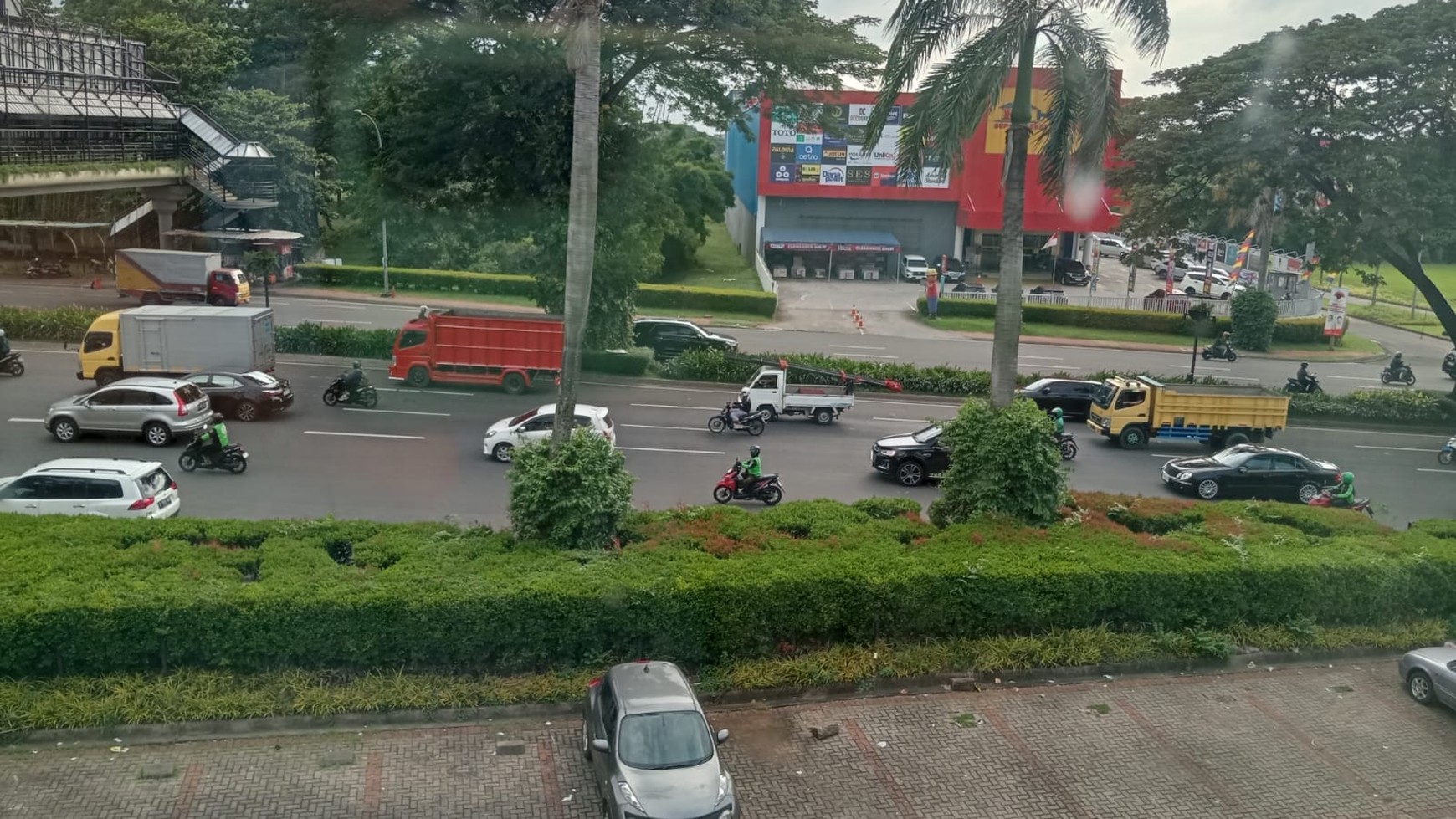 Dijual ruko terdepan jl pahlawan seribu golden boulevard bsd city siap huni