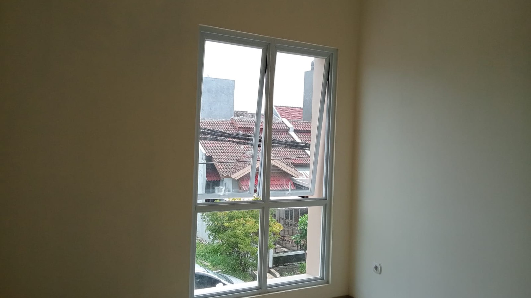 Dijual cepat rumah strategis dekat mall sms sektor 7A gading serpong tangerang selatan