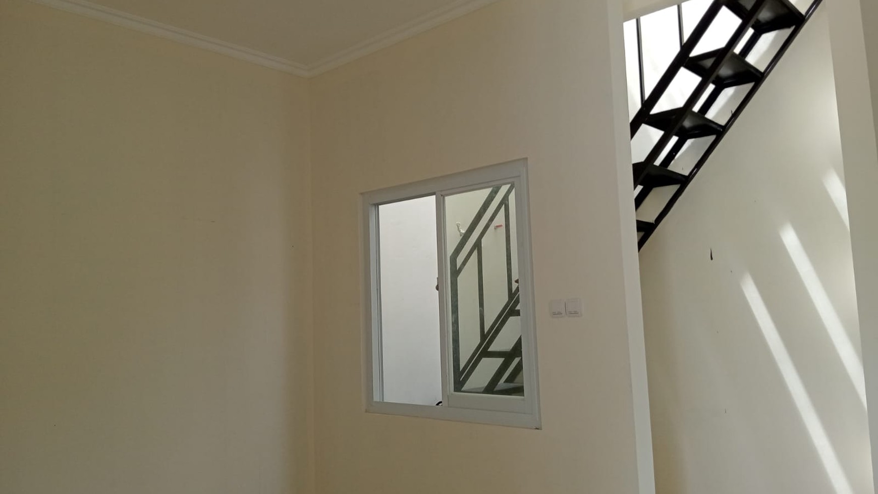 Dijual cepat rumah strategis dekat mall sms sektor 7A gading serpong tangerang selatan