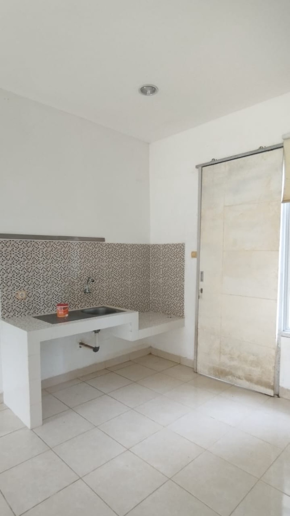 Disewa rumah hanya 30jt setahun laverde cluster geranium serpong park tangerang selatan