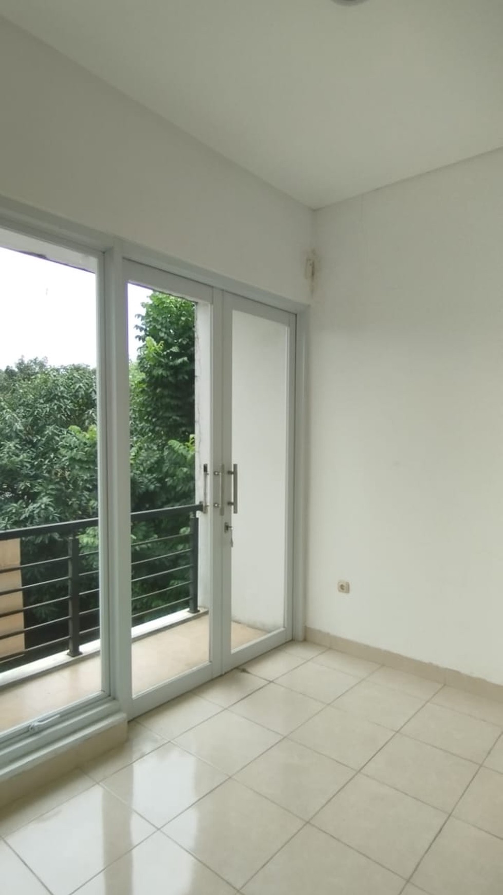 Disewa rumah hanya 30jt setahun laverde cluster geranium serpong park tangerang selatan