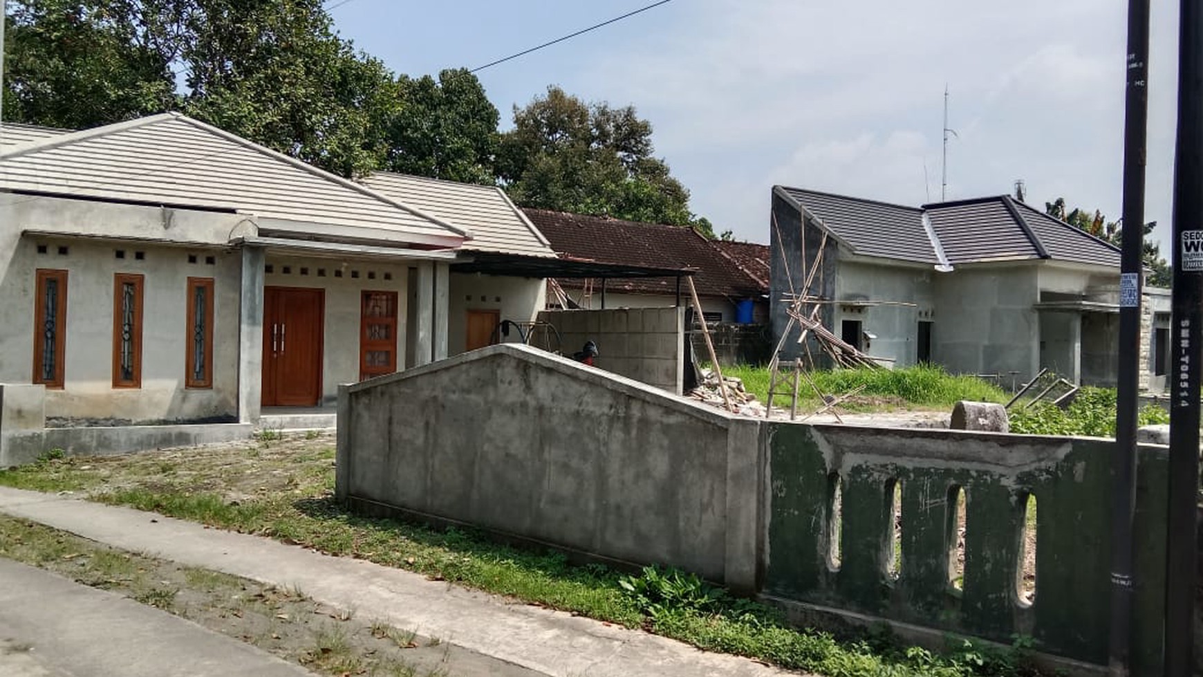 Rumah Baru dalam Cluster Cocok Untuk Keluarga Lokasi Dekat Pasar Bibis