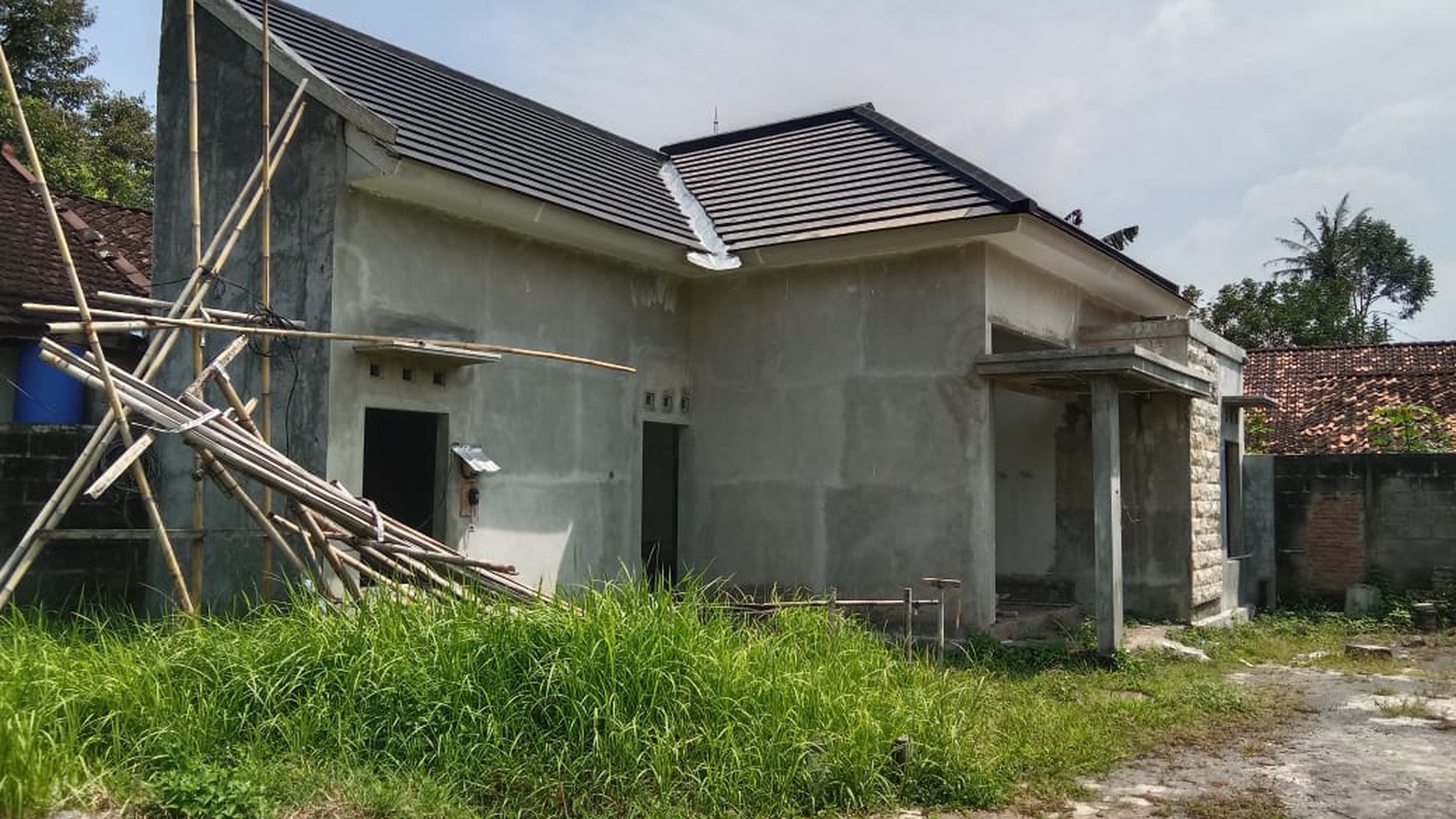 Rumah Baru dalam Cluster Cocok Untuk Keluarga Lokasi Dekat Pasar Bibis