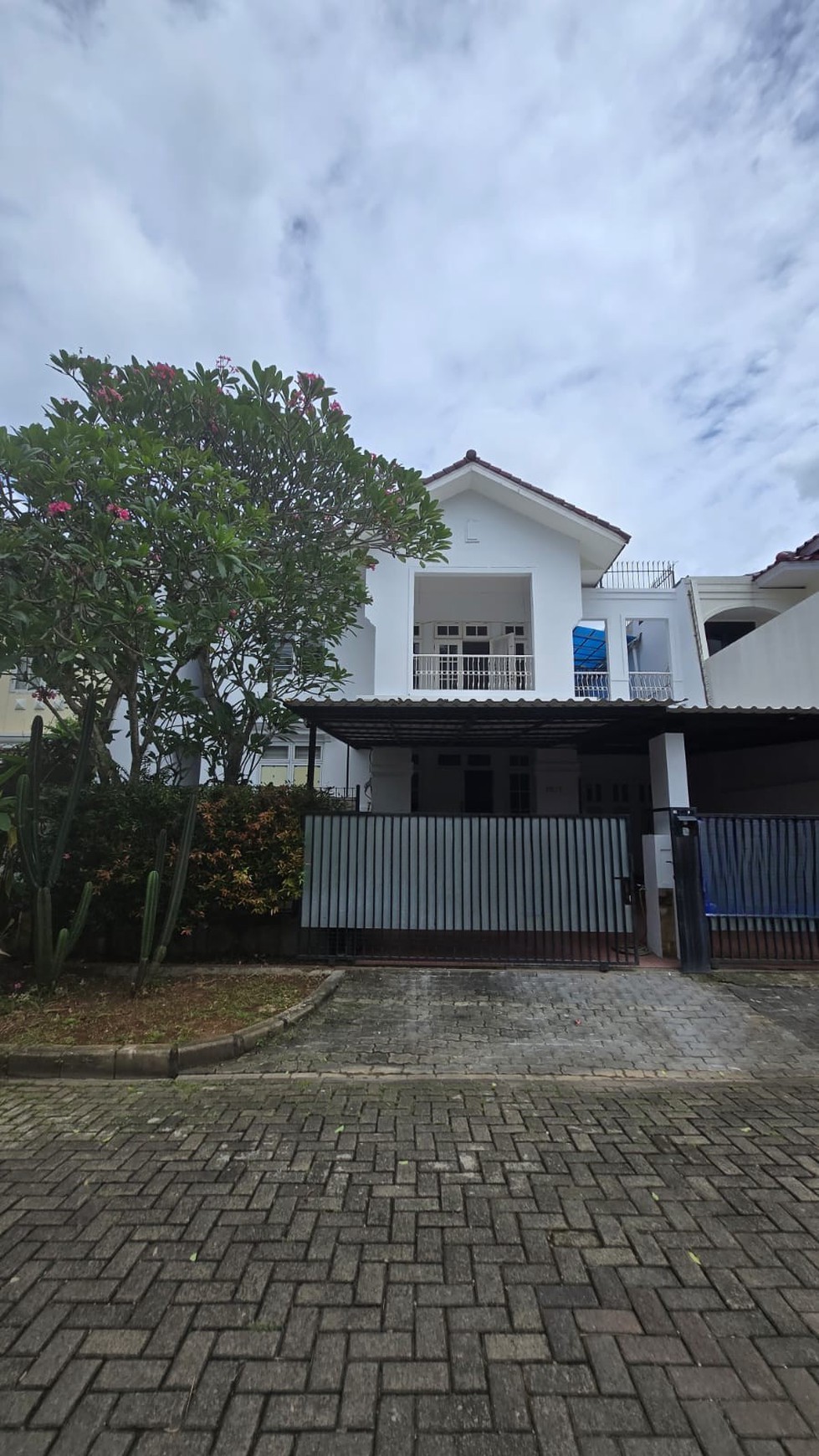 Rumah Luas 300m2 Full Furnished di Pondok Cabe, Sangat Nyaman
