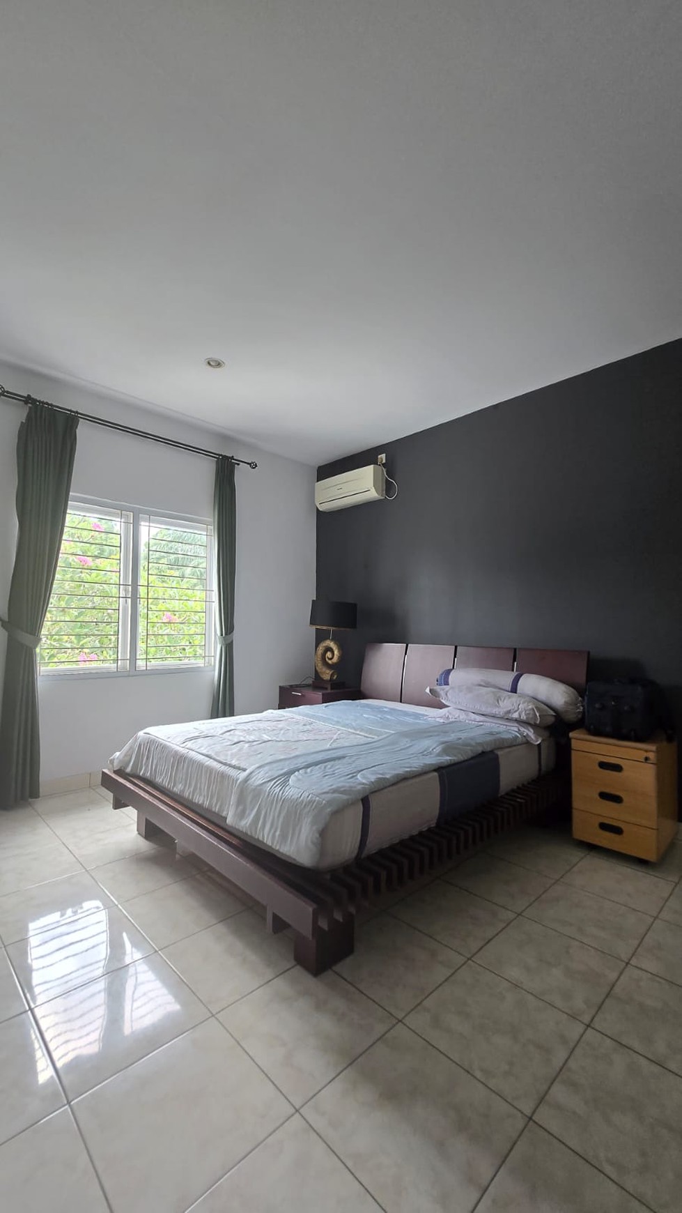 Rumah Luas 300m2 Full Furnished di Pondok Cabe, Sangat Nyaman