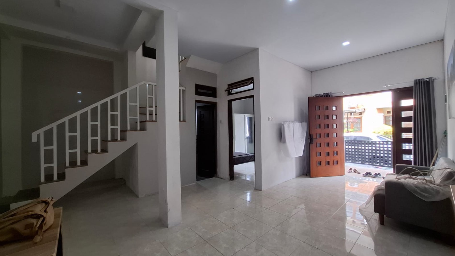 Disewakan Rumah Tinggal 2 lantai dalam Perum Taman Kuantan Mlati Sleman