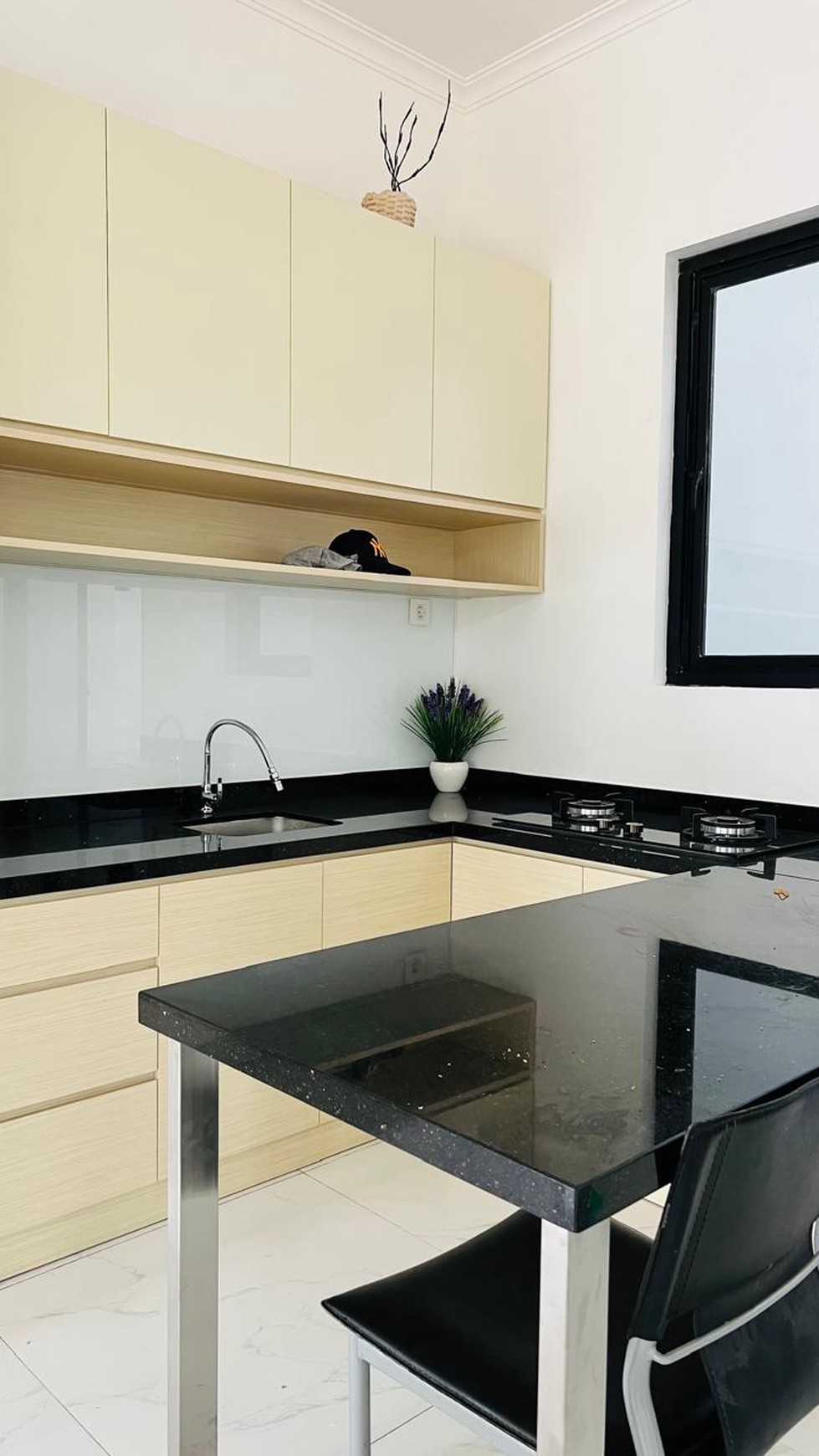 Dijual rumah bsd city vanya park assana hause strategis siap huni