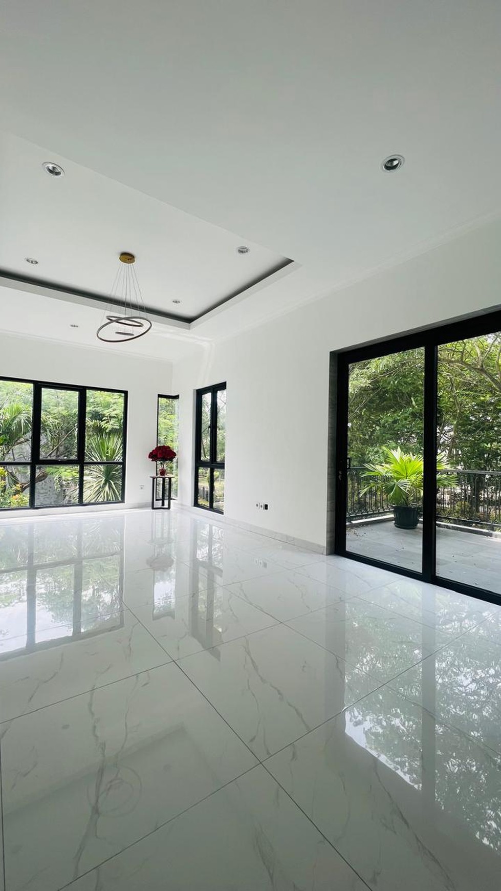 Dijual rumah bsd city vanya park assana hause strategis siap huni