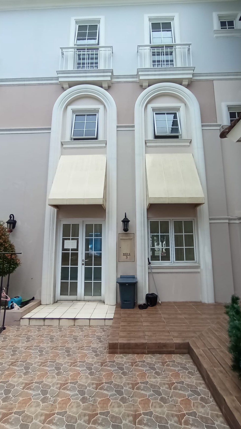 Disewa rumah siap huni vanya park alesha hause bsd city strategis rapih siap huni