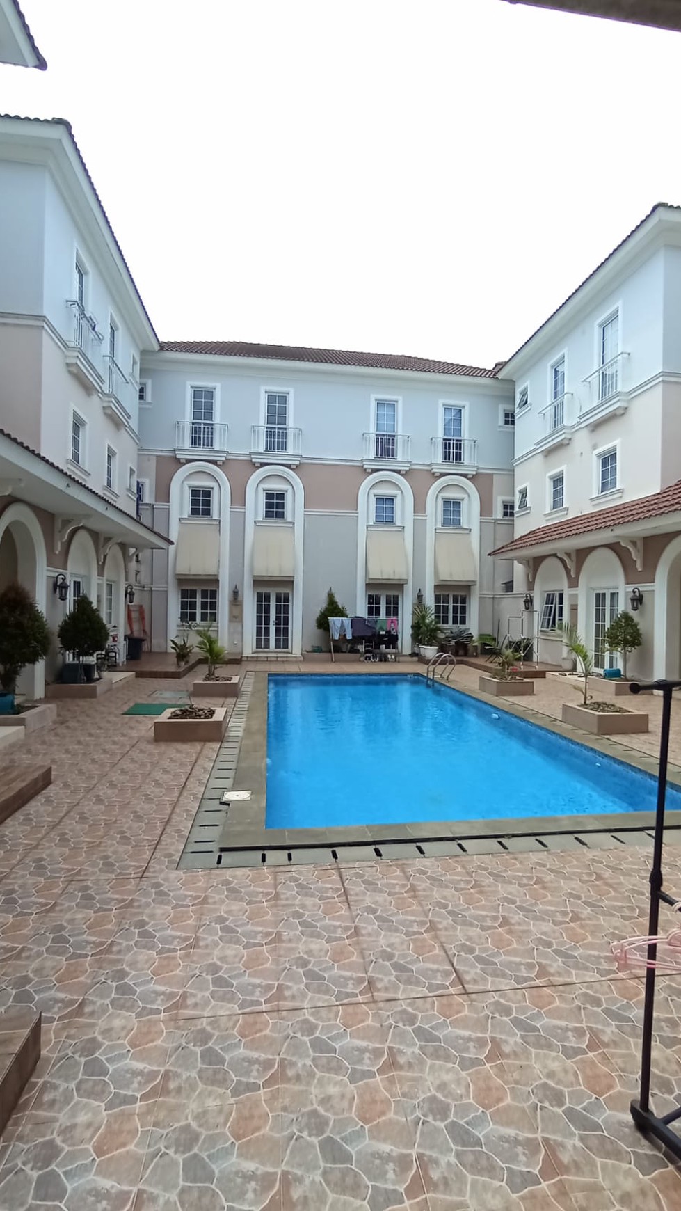 Disewa rumah siap huni vanya park alesha hause bsd city strategis rapih siap huni