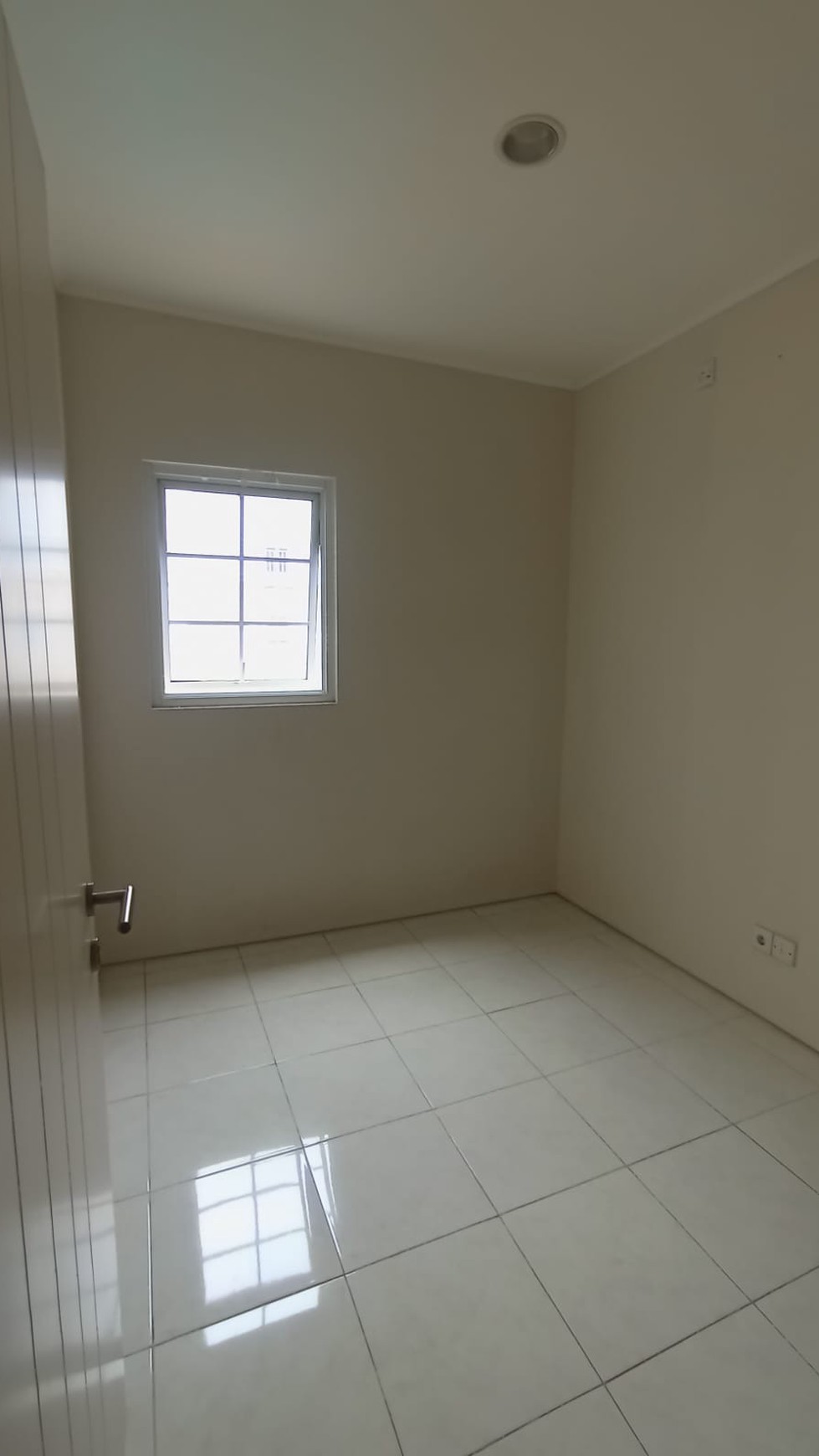 Disewa rumah siap huni vanya park alesha hause bsd city strategis rapih siap huni