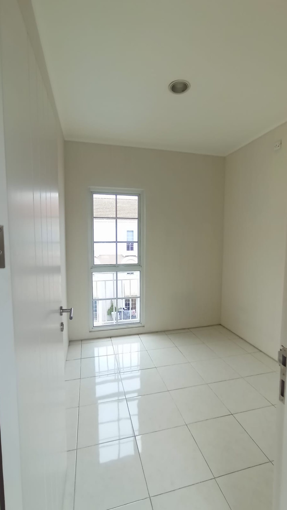Disewa rumah siap huni vanya park alesha hause bsd city strategis rapih siap huni