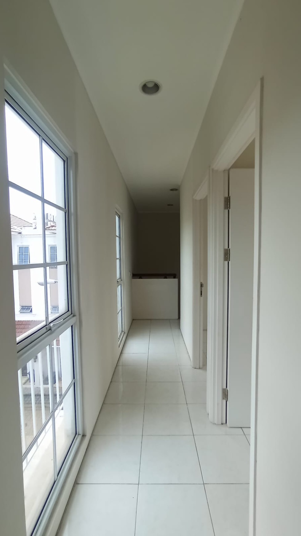 Disewa rumah siap huni vanya park alesha hause bsd city strategis rapih siap huni