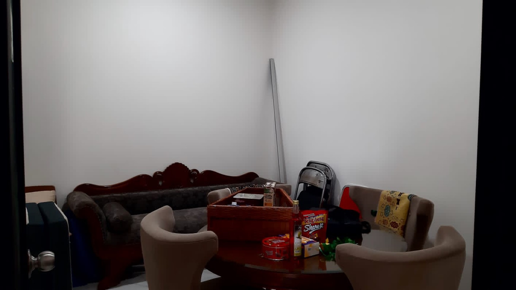 Dijual Rumah Ada Paviliun Cantik di Pondok Melati