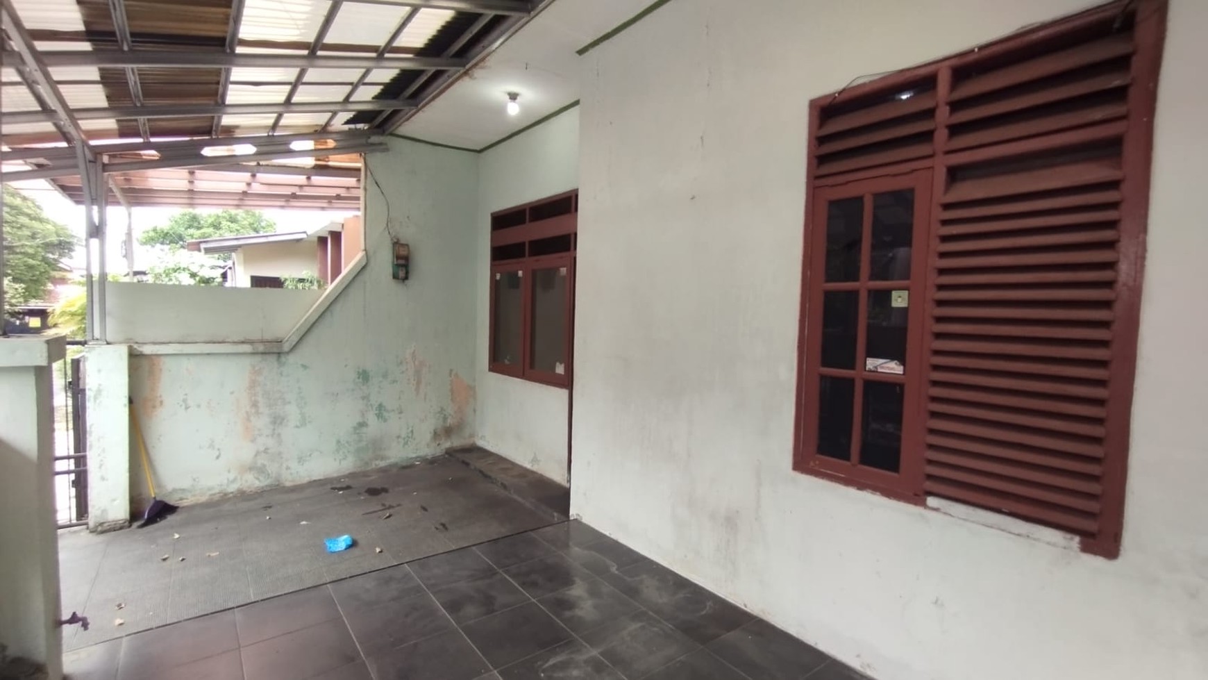 Dijual cepat rumah di jalan pinus griya loka bsd city strategis murah siap huni