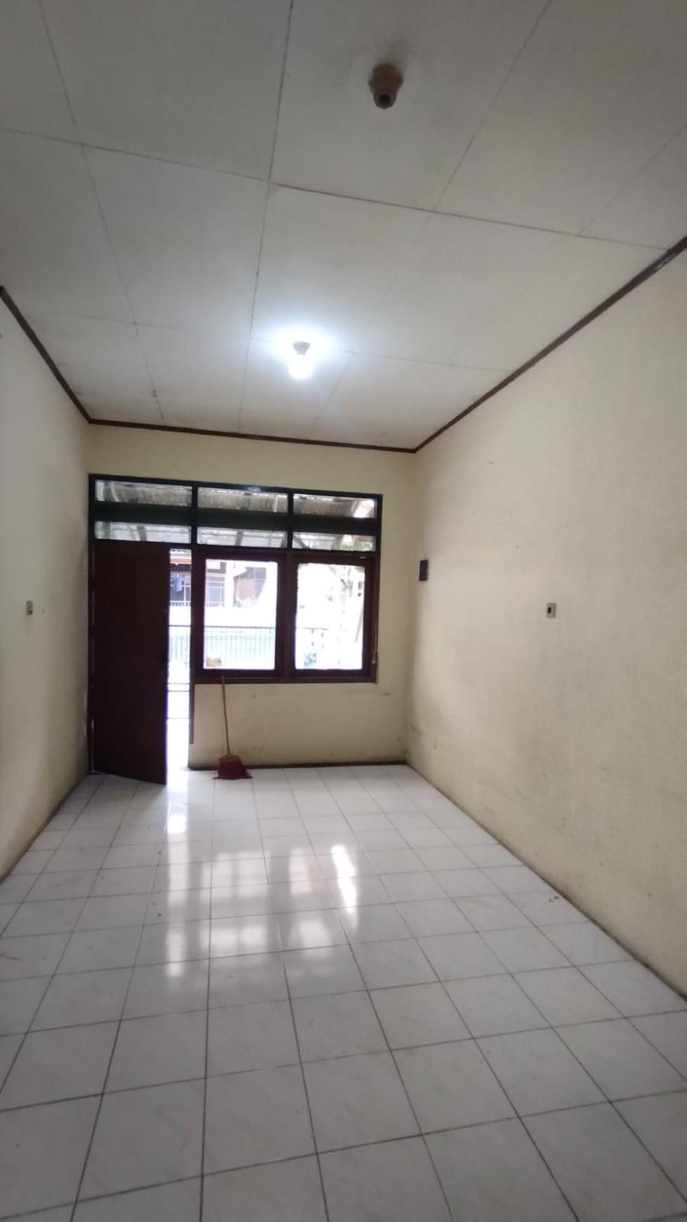 Dijual cepat rumah di jalan pinus griya loka bsd city strategis murah siap huni