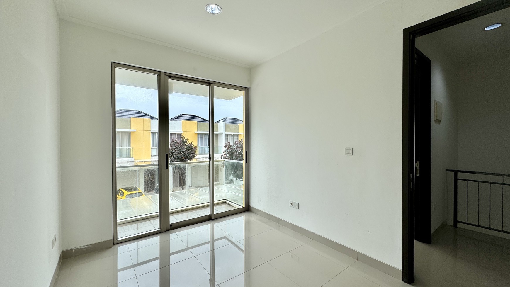 Disewa Rumah di Cluster Virginia Pik 2
