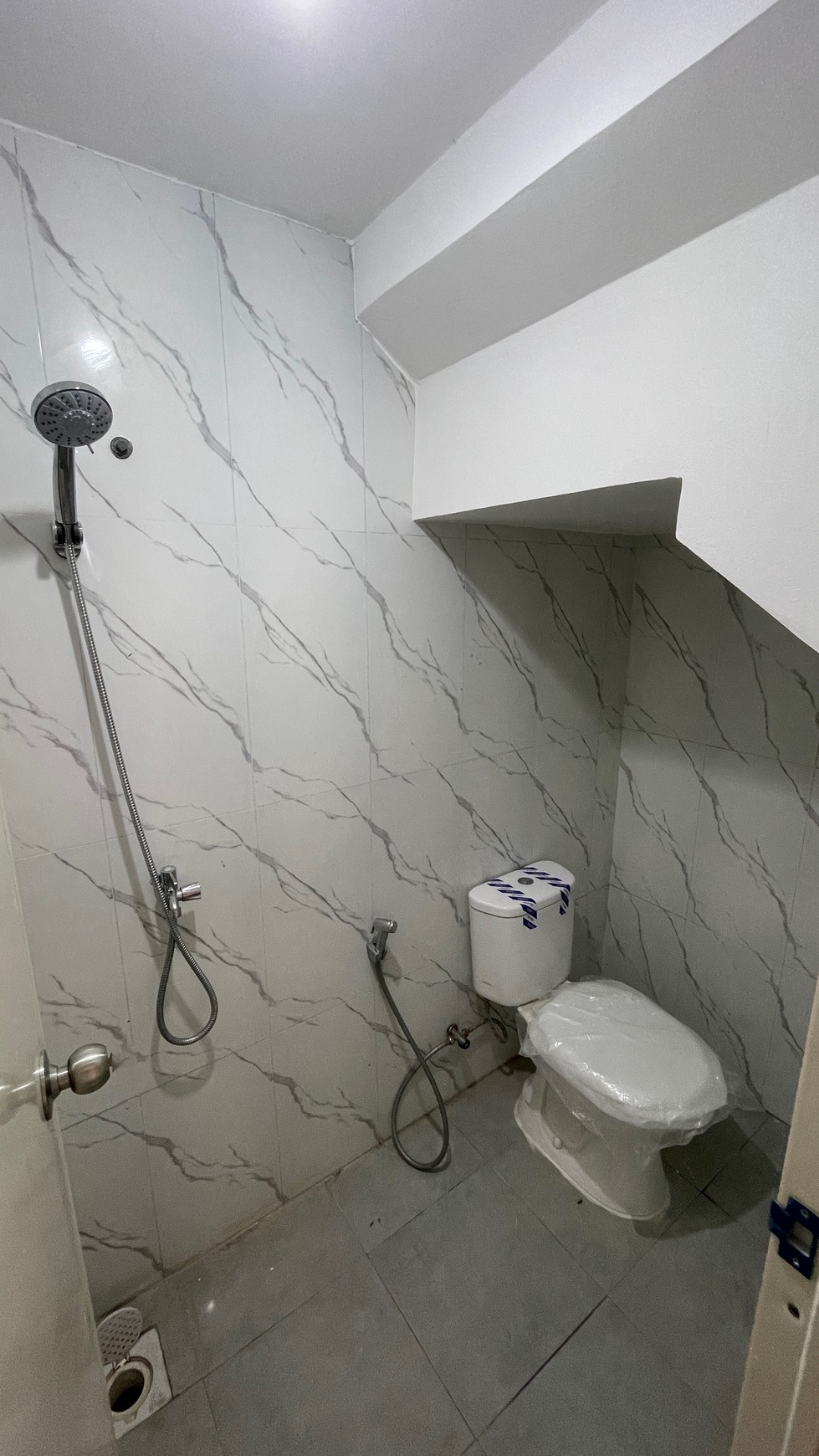 Dijual Rumah Baru / Brand New Tomang Jakarta Barat